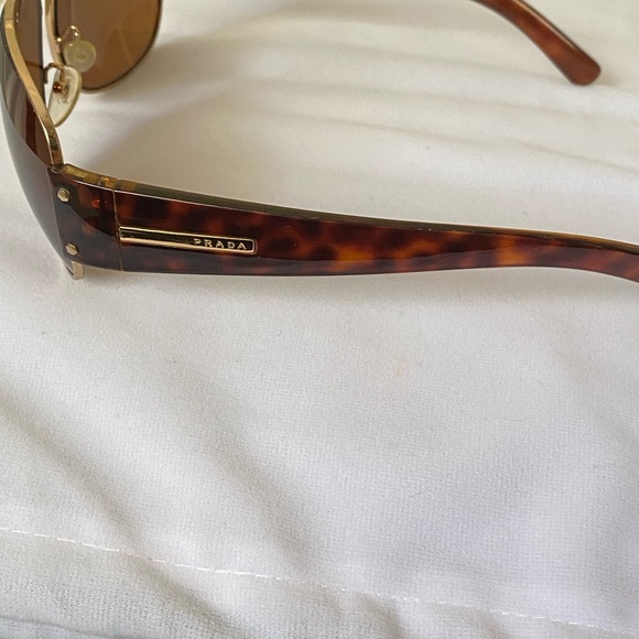 Prada sunglasses - Picture 7 of 15